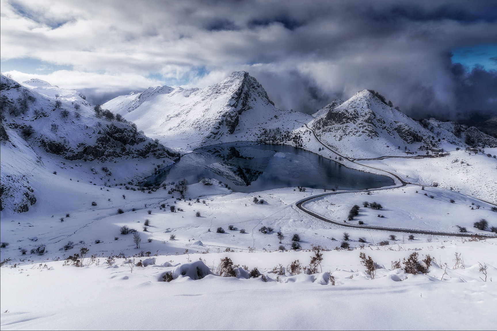 Lago Enol, Spain