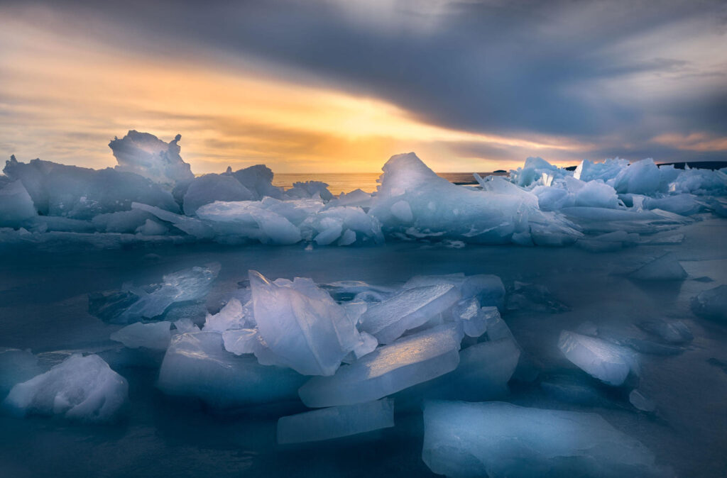 Floating ice