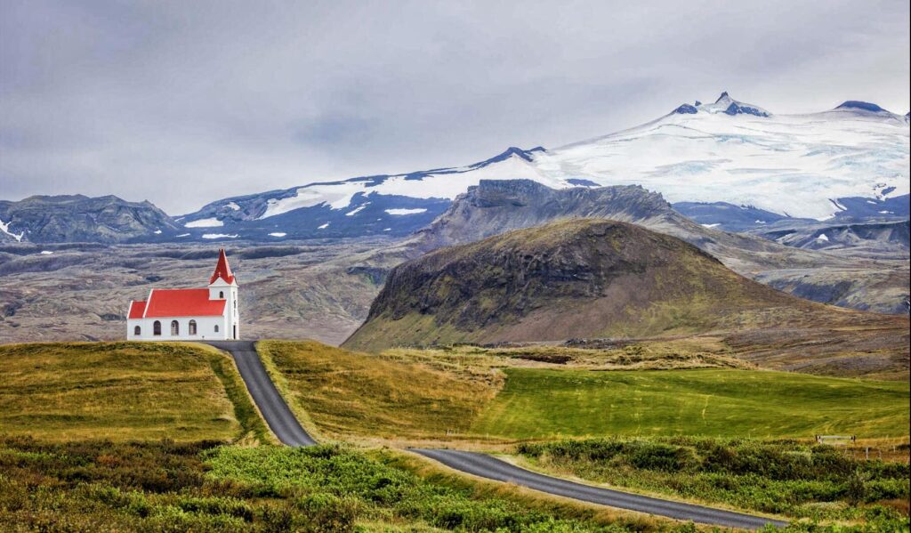 Ingalsholdskirkja and Glacier, Iceland