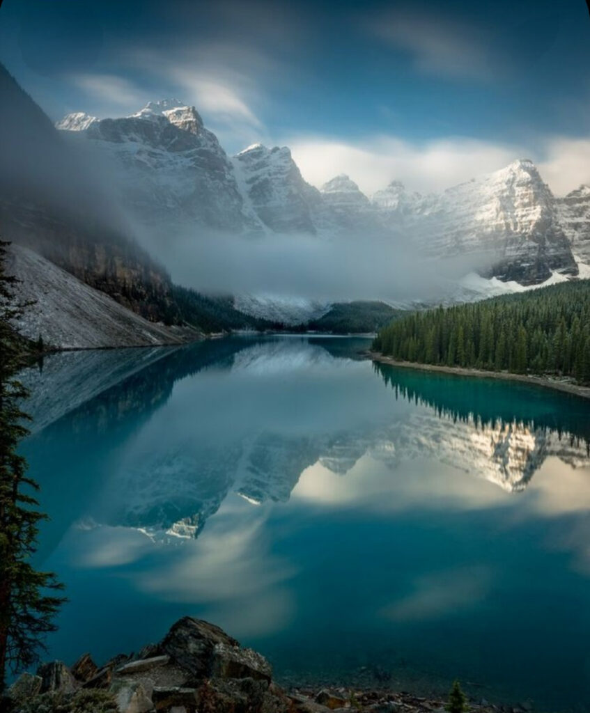 Reflective blue Paradise