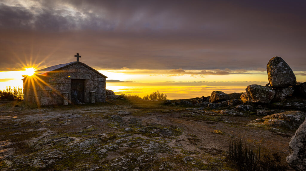 Capela de S&atilde;o Barnab&eacute;, Caramulo Portugal