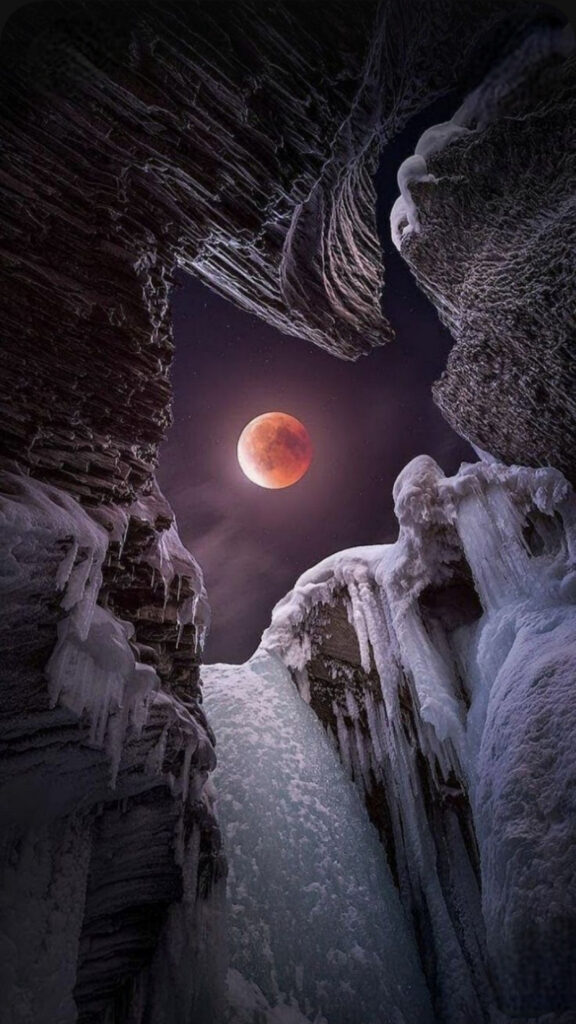 Red moon